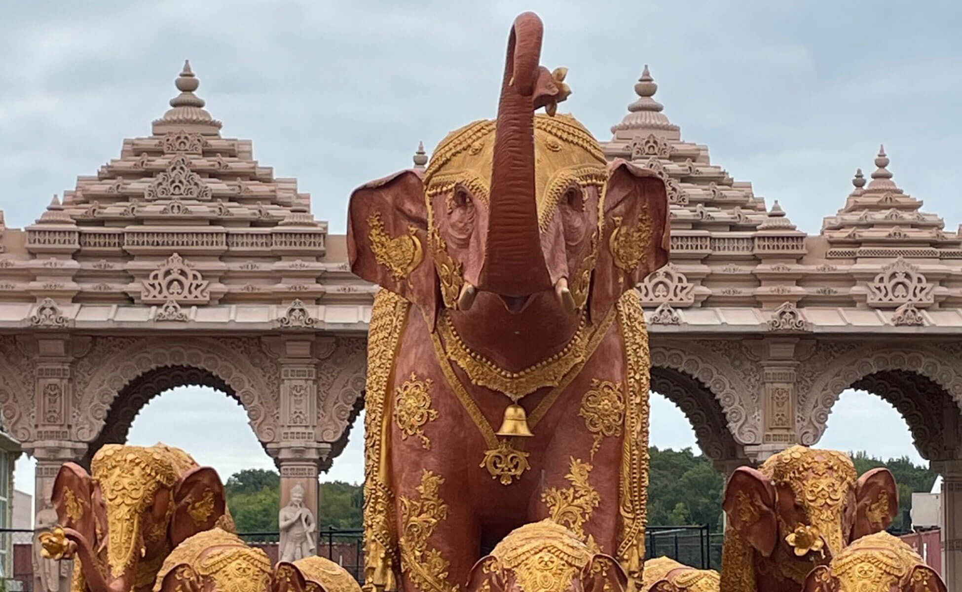 A1 Tours Retails Tours A Day at BAPS Swaminarayan Akshardham NYC Dep