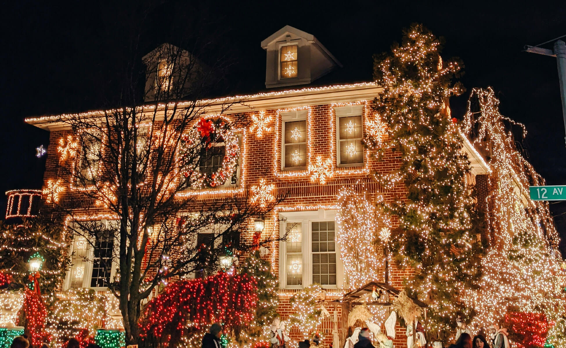 A-1 Tours Retail Tours Holiday Lights Dyker Heights Brooklyn NY