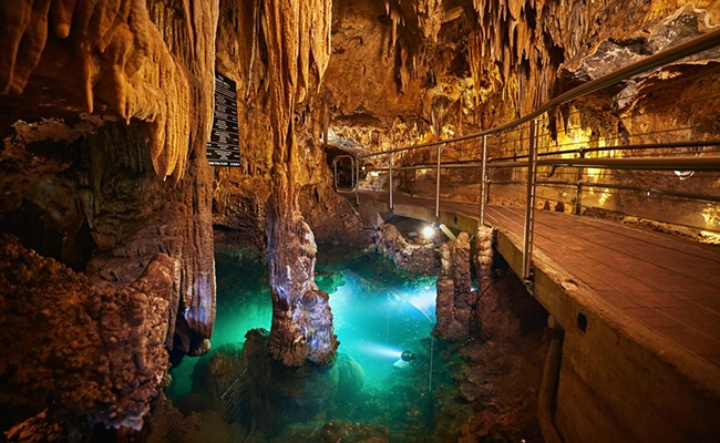 A1 Tours Luray Caverns Water Luray VA